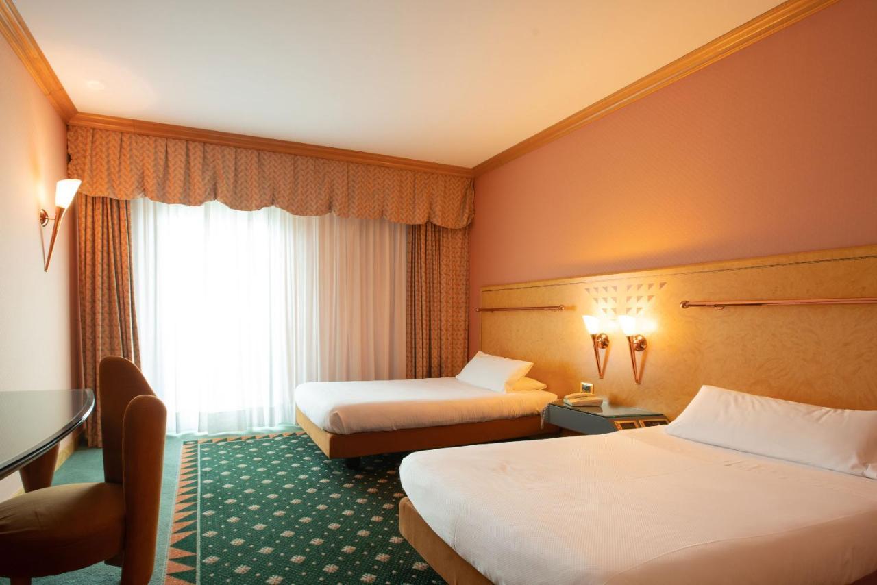 Shg Hotel Antonella Pomezia Eksteriør billede