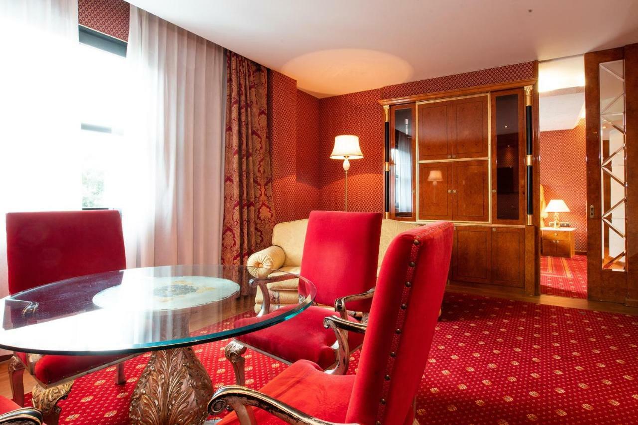 Shg Hotel Antonella Pomezia Eksteriør billede